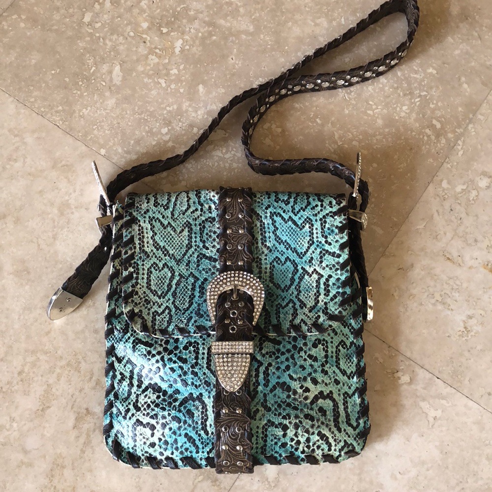 Charm & Luck handbag💕